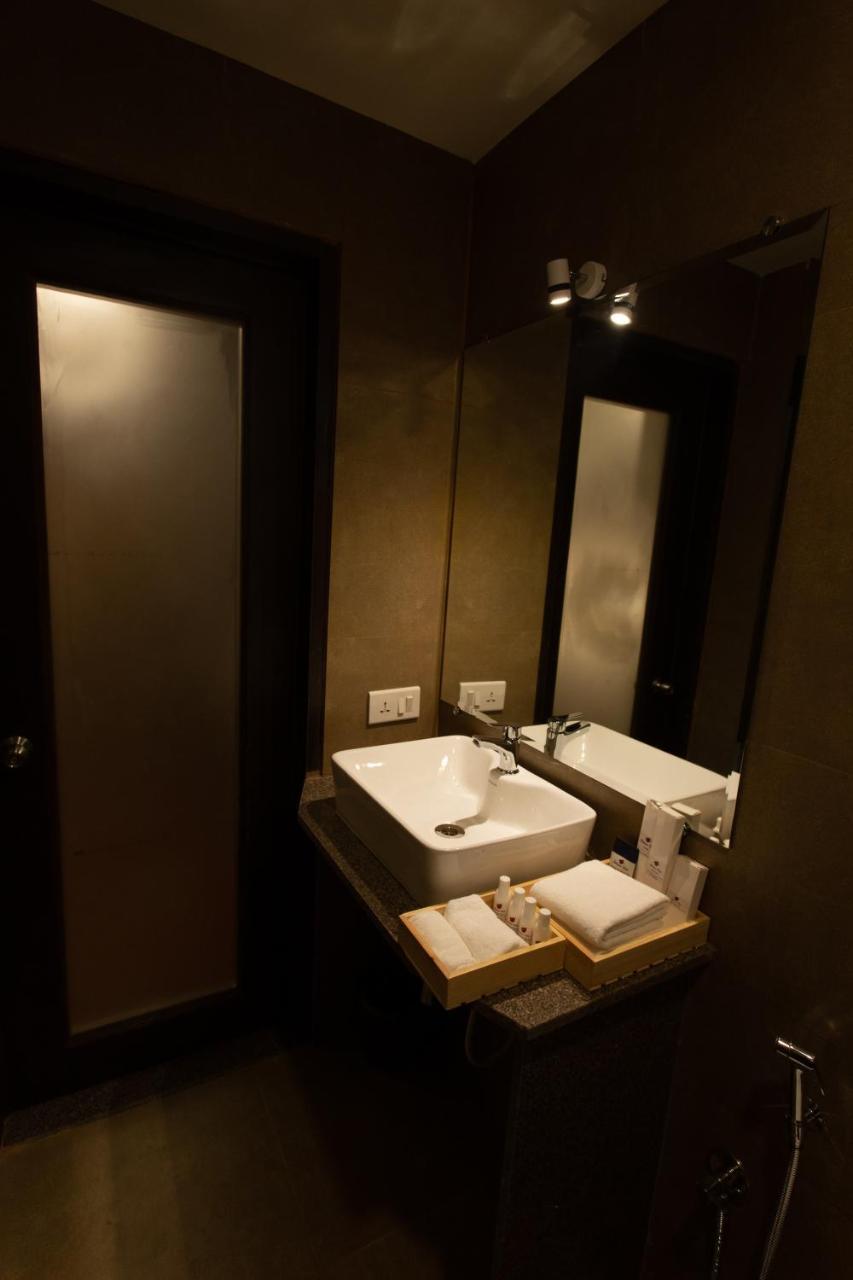 แอนเทอเรียม เซอร์เคิล Hotel มัดกอน ภายนอก รูปภาพ