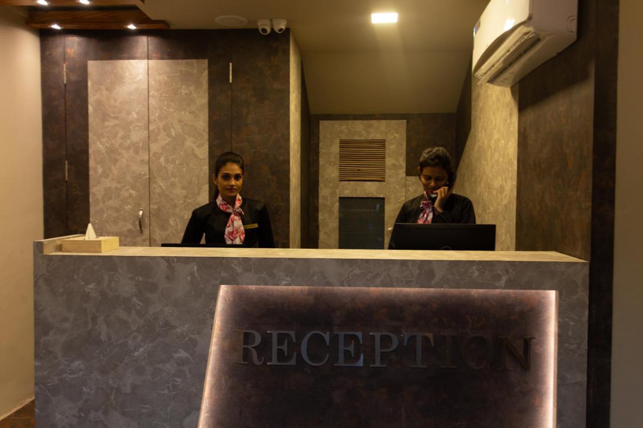 แอนเทอเรียม เซอร์เคิล Hotel มัดกอน ภายนอก รูปภาพ